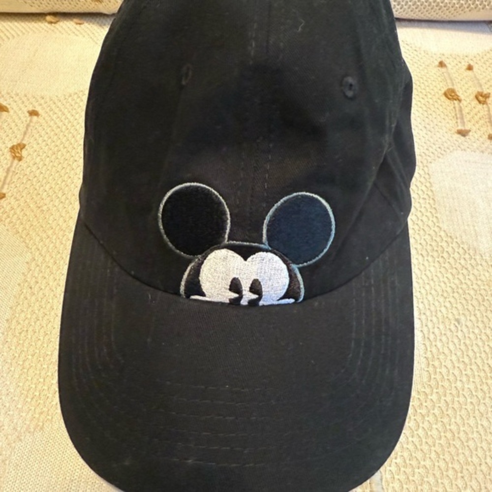 Black Cap with Mickey Mouse Design Disney
